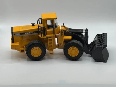 Joal 1/50 Scale Diecast 237 - Volvo BM L160 high Lift - Yellow