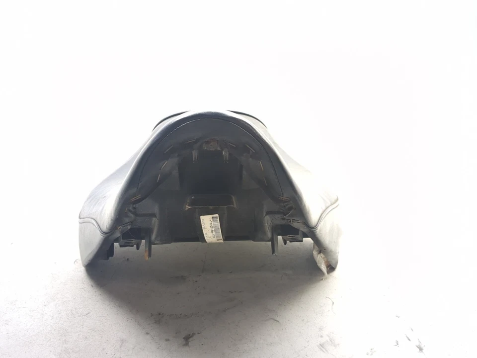 04-09 Asiento de pasajero conductor completo de una pieza Honda VTX1300C VTX 1300 77200-MEM6700 04 Foto 3 de 4