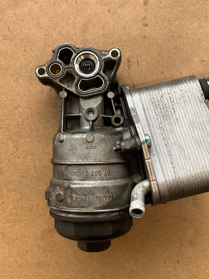 Carcasa filtro aceite Volvo S80 XC90 XC70 2009-2014 3,2 L 3,0 L 8G9N6L600 OEM Foto 4 de 4