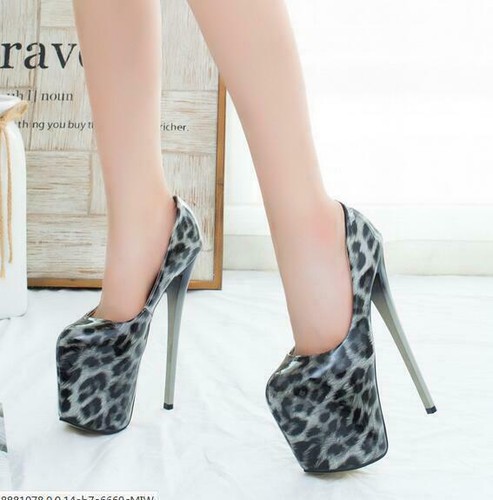 round toe leopard print heels