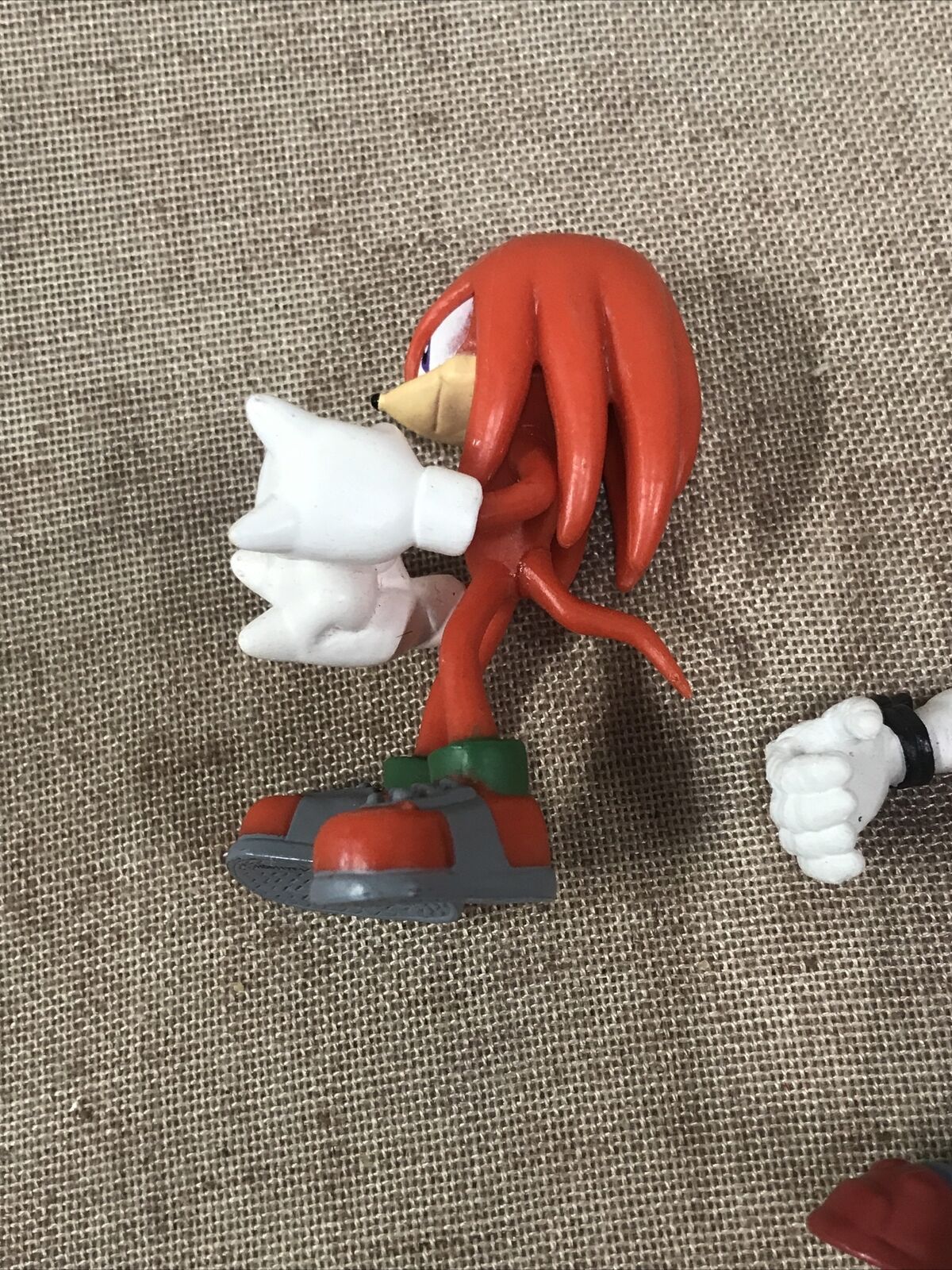 Boneco Tomy Sonic Boom Knuckles+crabmeat T22045