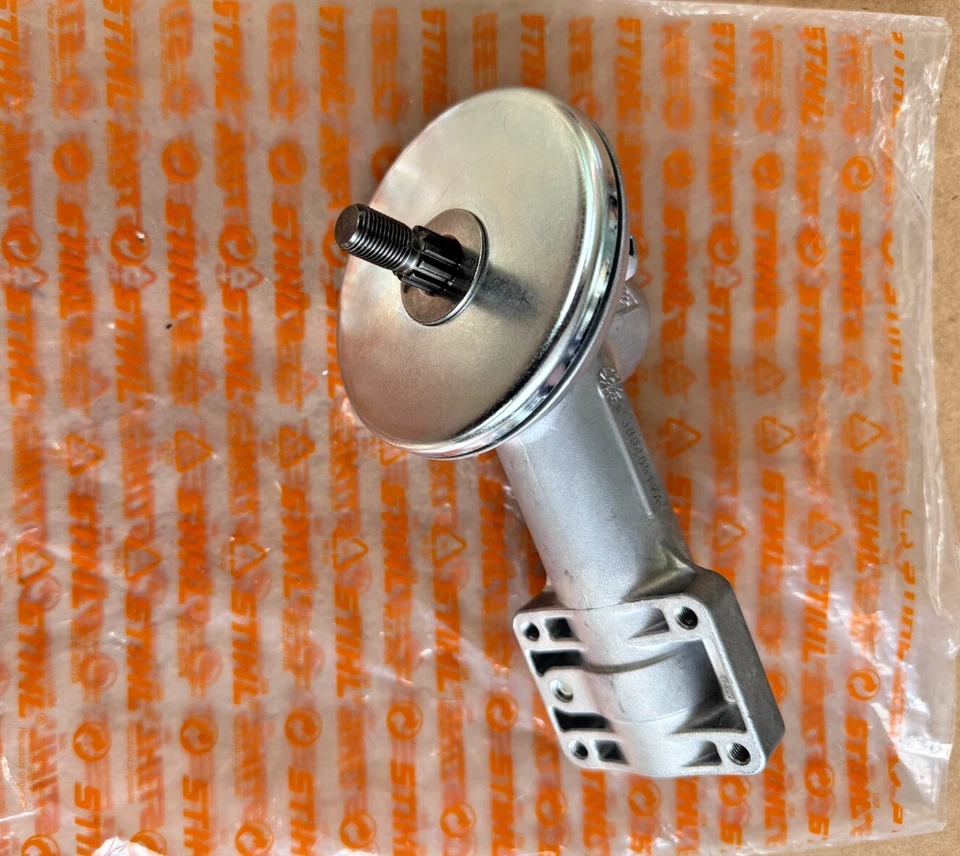 OEM NEW STIHL FS91R FS94 FS94R FS111 FS111R TRIMMER GEAR BOX HEAD 4180 641 0304 - Image 2 of 4