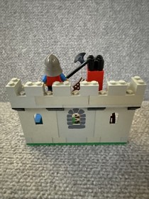 LEGO 6040 Blacksmith Shop Castle Vintage Complete w Horse & Manual 1984