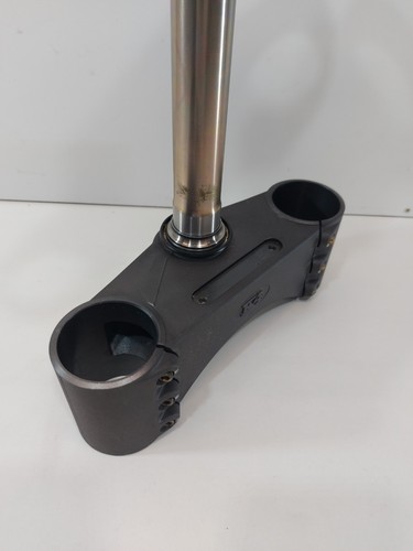PIASTRE PIASTRA STERZO INFERIORE SUPERIORE MV AGUSTA BRUTALE 750 910 989 1078 - Foto 3 di 10