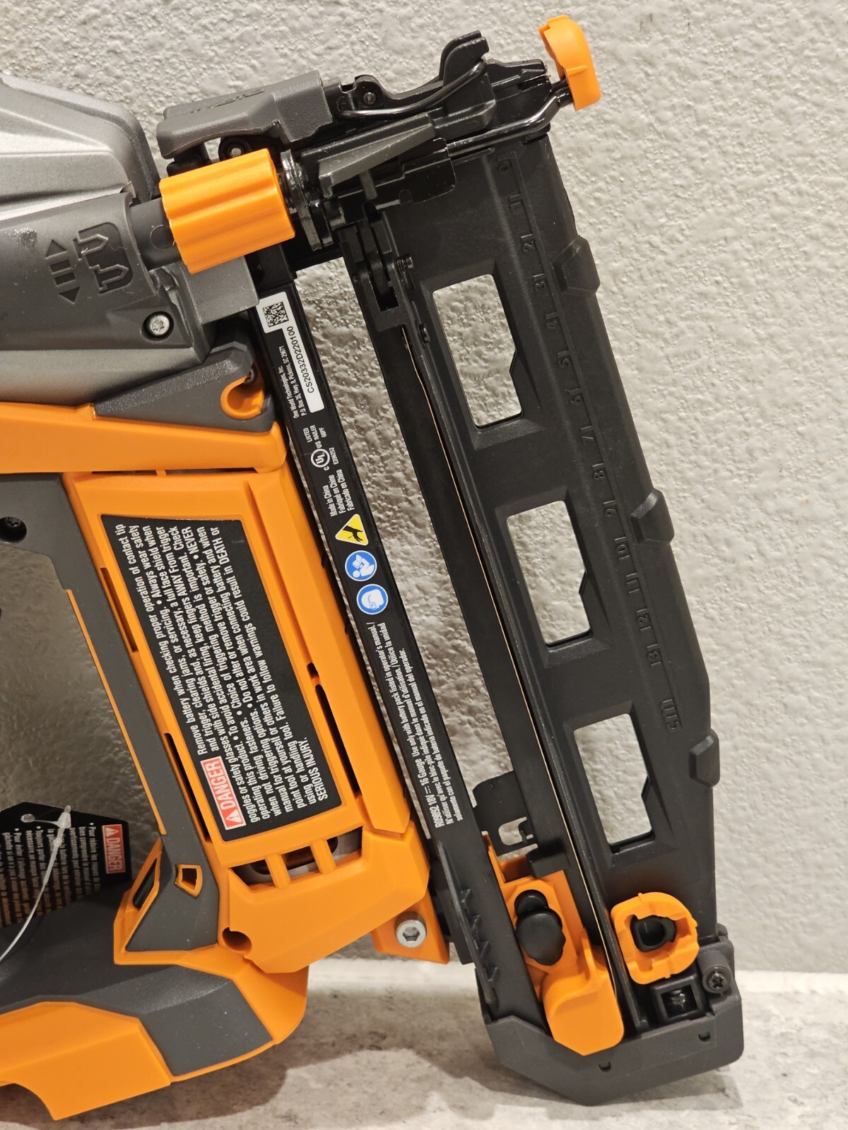 RIDGID R09892B 18V HyperDrive Brushless 16 Ga Finish Nailer (Tool Only