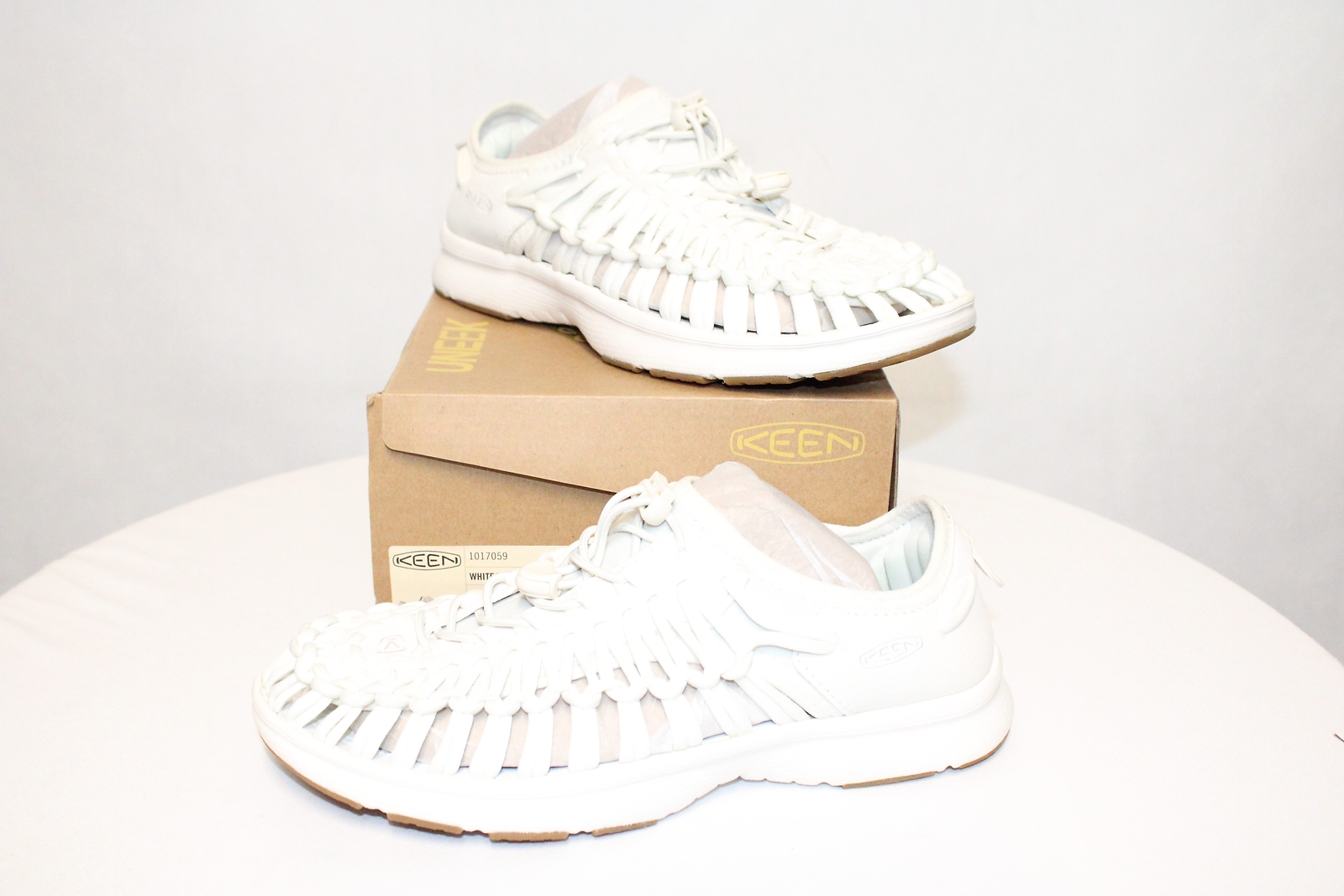 Keen UNEEK O3 Sandalo Beige EU Taglia 39 Nuovo Fattura IVA