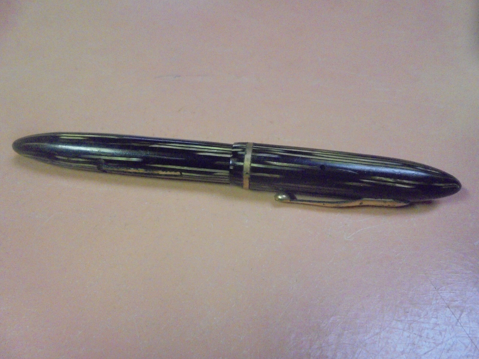 Vintage Sheaffer's Fountain Pen Dark Brown with gold striations