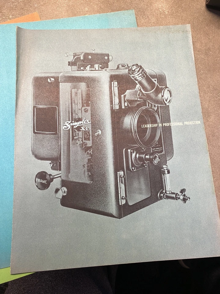 **NUEVAS FOTOS 4 SIMPLEX XL 35MM 70MM PROYECTOR DE PELÍCULAS CATÁLOGO UNIDAD EN TEATRO Foto 2 de 4
