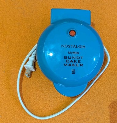 Nostalgia Blue MyMini Lava & Bundt Cake Maker