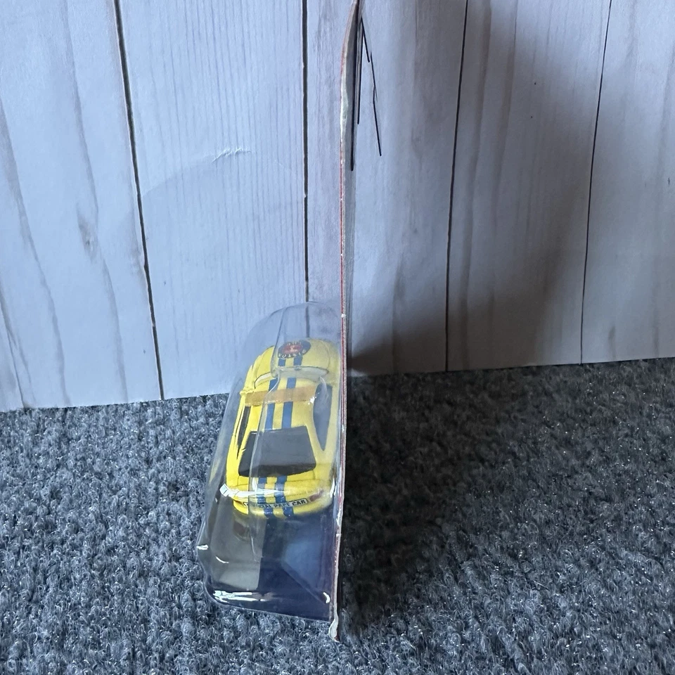 Disney Pixar Cars 2007 taza de pistón coche de ritmo fundido a presión 1:55 #M2953 Mattel nuevo en paquete Foto 4 de 4