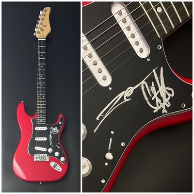 GFA Zoltan & Chris Kael * FIVE FINGER DEATH PUNCH * Signierte E-Gitarre COA