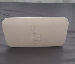 Telekom Speedport Smart Router, 4 LAN, Wi-Fi 802.11n, WPS, weiß, inkl. Netzteil