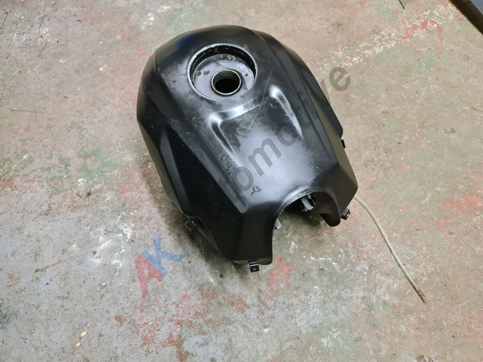 YAMASAKI F30 F31 50 2021~On FUEL TANK - Image 3 of 4