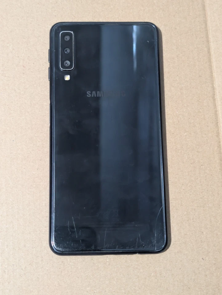 Samsung Galaxy A7 (2018) · 64GB, photo 2 of 4