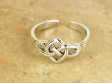 PRETTY STERLING SILVER CELTIC KNOT ADJUSTABLE TOE RING  style# tr26