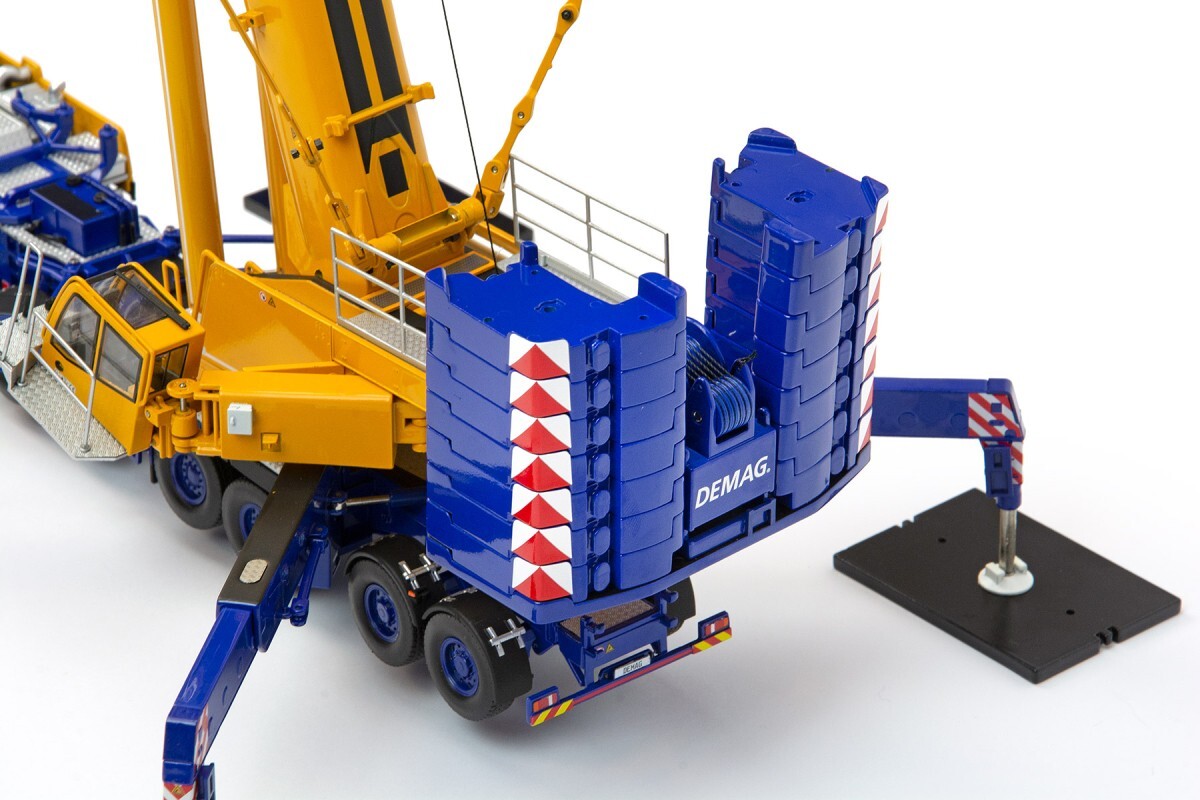 ミニカー 601-007 IMC 1/50 DEMAG AC700-9 Mediaco Demag AC700-9 Mobile Crane Collector's Edition IMC 1:50