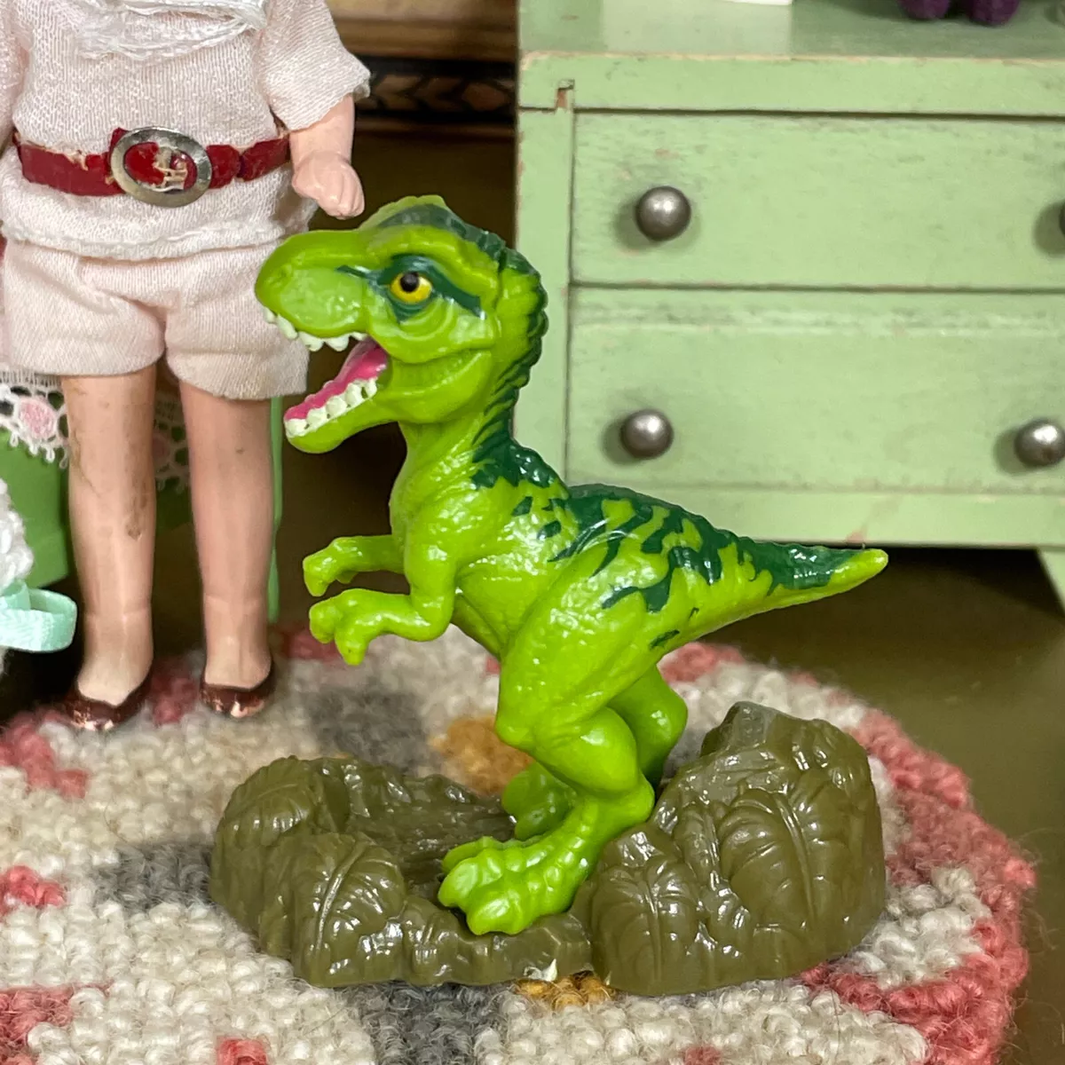 Dinosaur dollhouse 2025