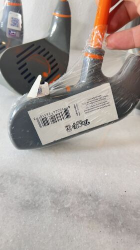 PGA Tour Tee-Up 24" 2 Red IronS, And 2 Putters Right-Handed Golf Club Age 3-6 - Picture 7 of 8