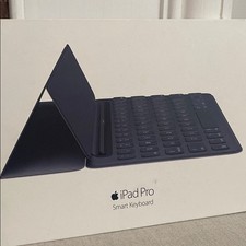 Apple iPad Pro 9.7" Smart Keyboard A1772 - Black