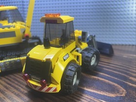 LEGO CITY Demolition Site 60076 Wrecking Crane and Loader 100% Complete - READ