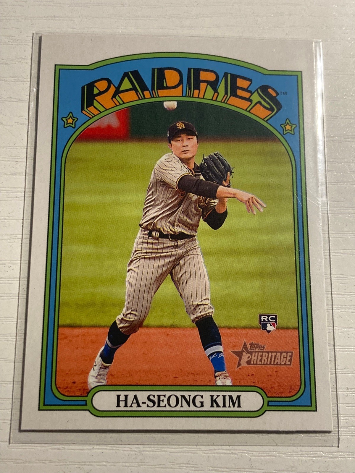 2021 Topps Heritage High Number Action Image Variation Ha-Seong Kim RC 619