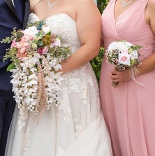 Handmade Wedding Flower Arrangement Bouquets for Bridal Party and Holders