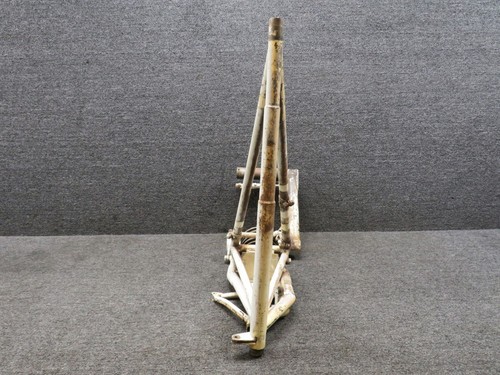 5257-1 (Use: 520000-1) Mooney M20D Main Gear Assembly LH with Spindle and Truss - Picture 2 of 22