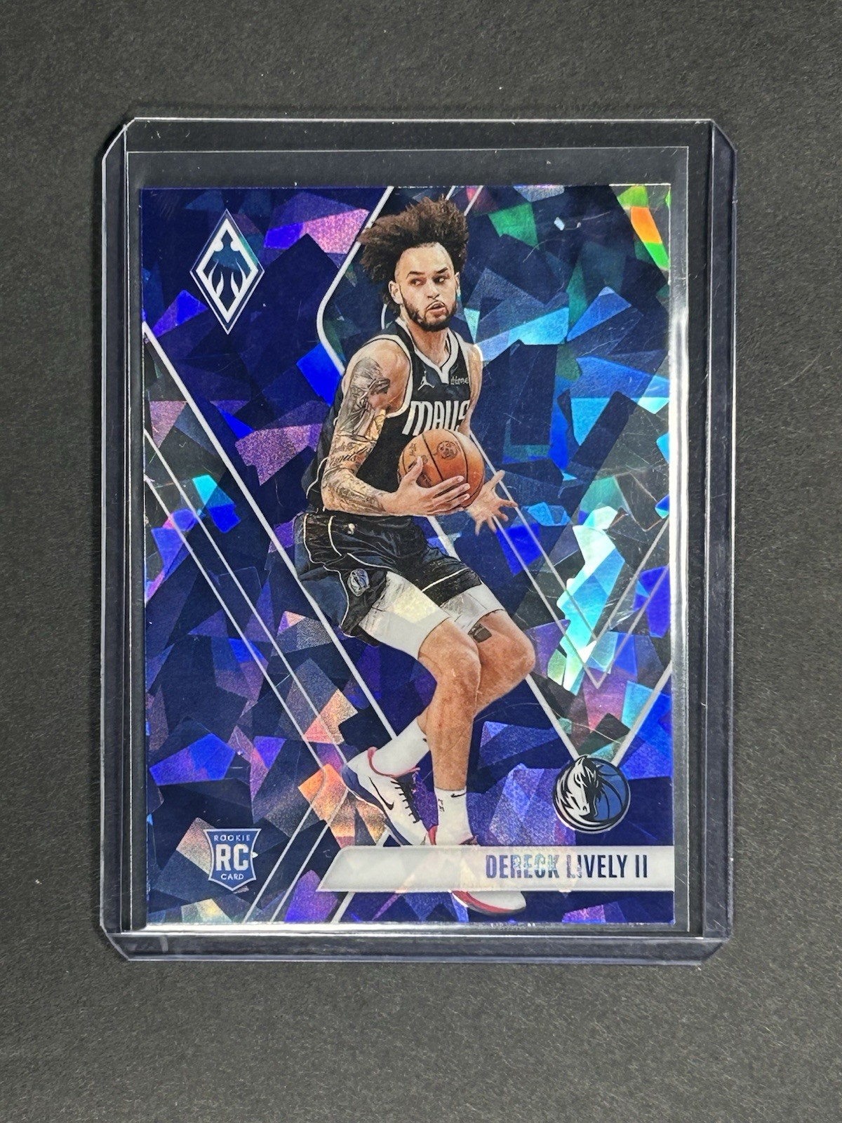 2023-24 Panini Phoenix - Rookies Blue Ice #290 Dereck Lively (RC)