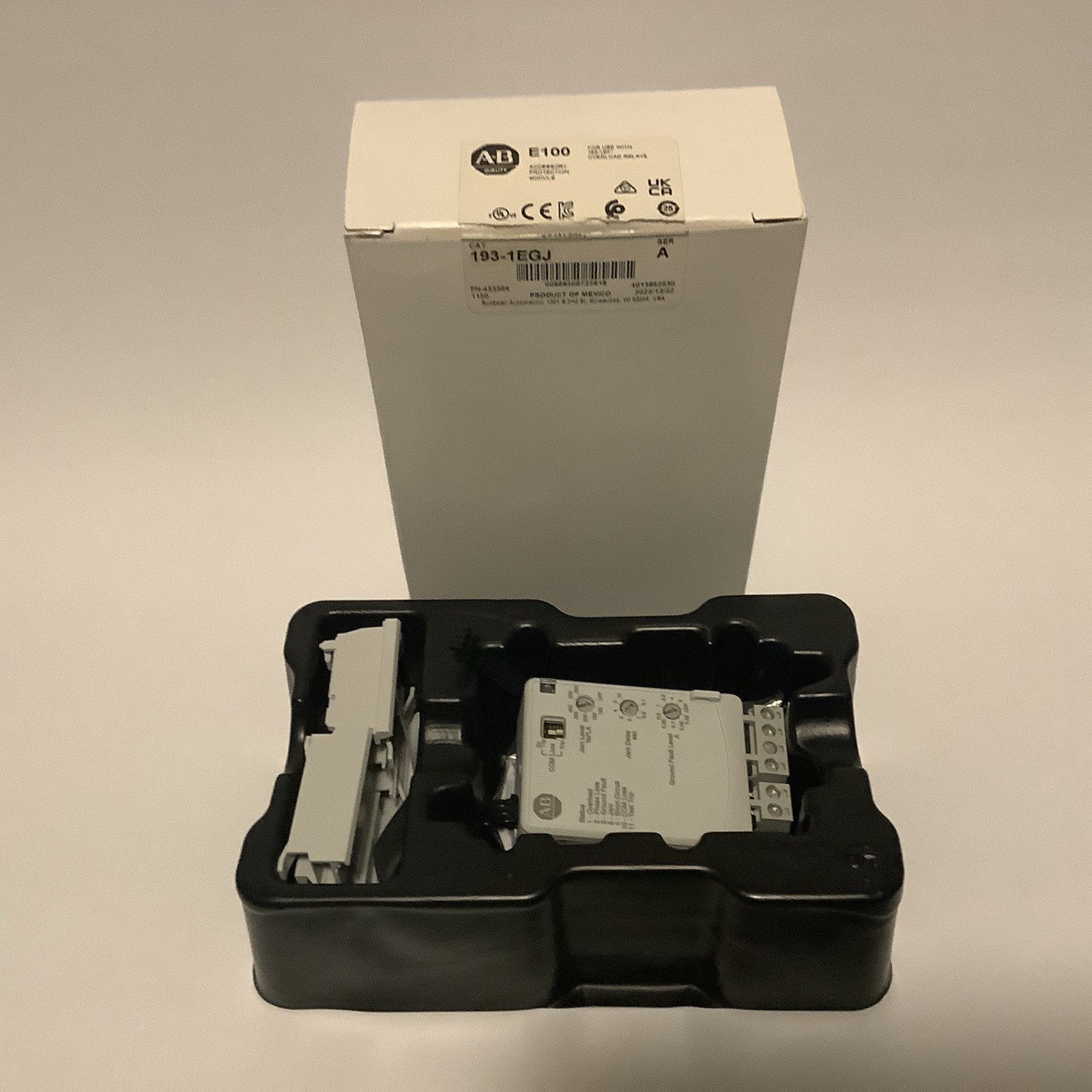 OpenBox Allen Bradley E100 193-1EGJ Ser A Accessory Protection Module 193-1EF