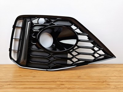 Lüftungsgitter Audi RS4 B9 8W  RS5 F5 Carbon Hochglanz Stoßstange 8W0807682AS3Q0