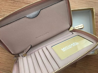 Michael Kors Giftables Jet Set Large Flat MF PHN Case Wallet