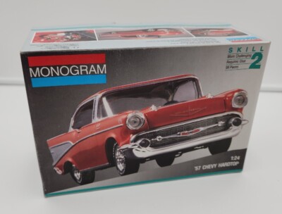 '57 Chevy Hardtop 1:24 モデルキット新品、未開封品、希少 s-l400.jpg
