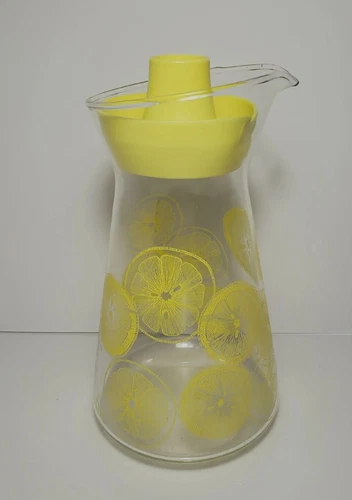 Vintage Pyrex Glass Lemonade Juice Pitcher Carafe Yellow With Lid