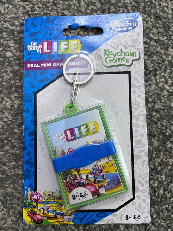 hasbro keyring games pocket mini size monopoly  cluedo operation travel - Image 4 of 4