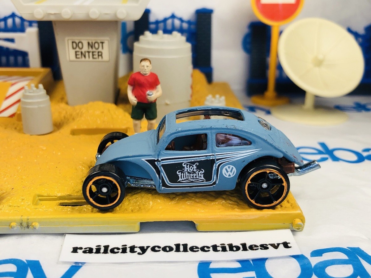 Hot Wheels 2016 Volkswagen 5-Pack Custom Volkswagen Beetle Lt