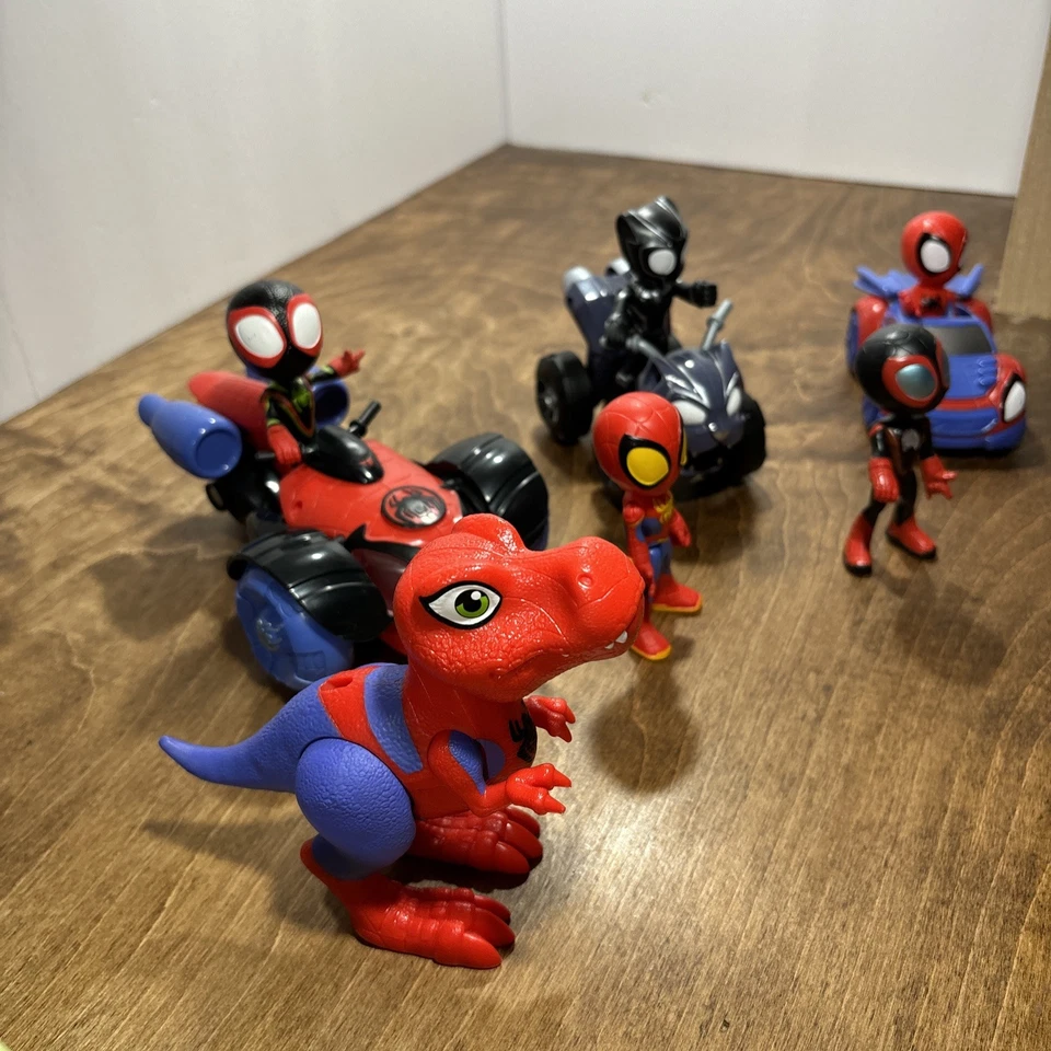 Lote Marvel Spidey y sus increíbles amigos Spiderman y Pantera Negra  Foto 2 de 4