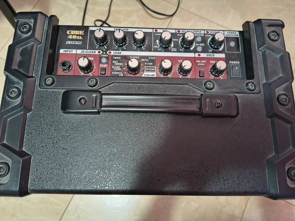 AMPLIFICATORE ROLAND  40WATT - Immagine 2 di 3