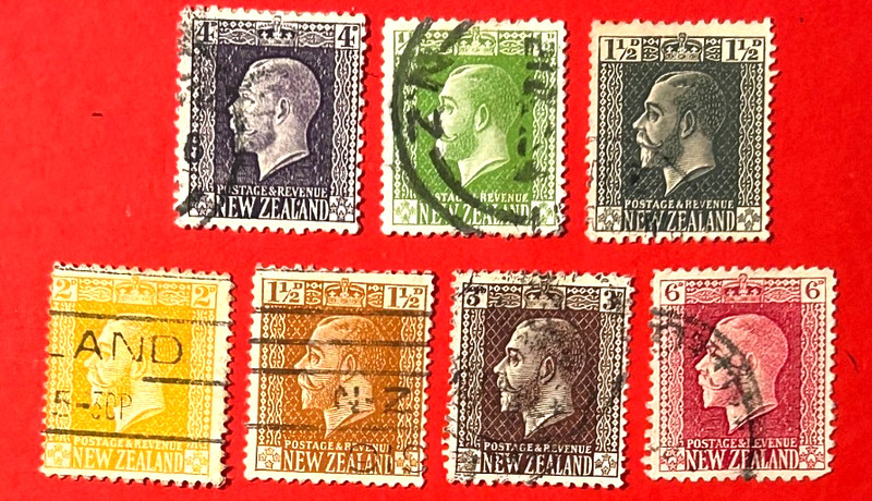 NEW ZEALAND Sc#160,162-64,154,144,151 USED 1-Hinged NG F/VF (10-395)