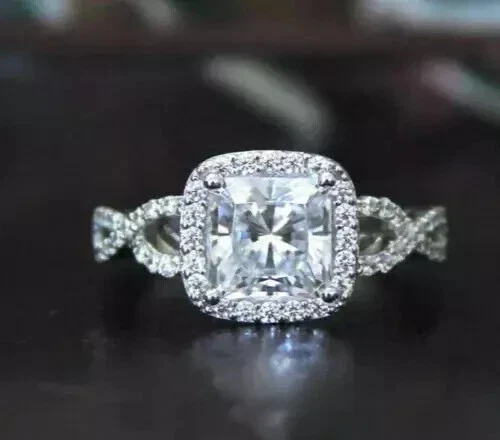 VETEMENTS Anello di Fidanzamento 3CT Taglio Cuscino D VVS1 Moissanite Halo Placcato Oro Bianco 14K