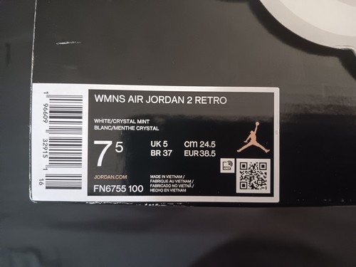 air jordan 2 retro mint green and white women's size 7.5 collectable Jordan's. - 第 10/10 張圖片
