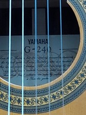 Konzert-Gitarre Yamaha G-240 mit neuer aufgezogenen Saiten u.GEWA Gitarrentasche