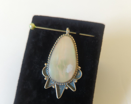 Vintage Hand-Crafted Scalloped Rim Mother of Pearl Pendant 925 Sterling Silver - Picture 10 of 12