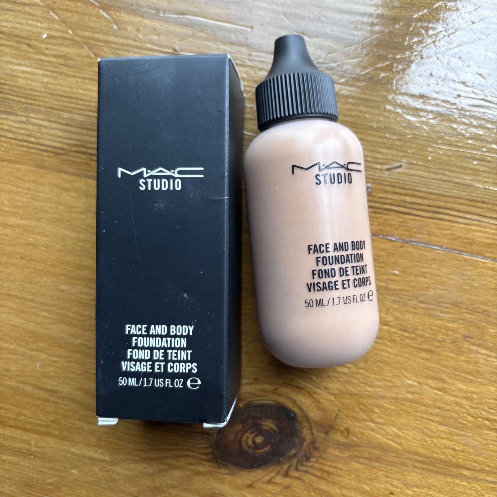 MAC STUDIO RADIANCE FACE AND BODY RADIANT SHEER FOUNDATION 50ML  - SHADE C7