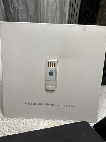 Apple MacBook Air Software Reinstall Drive Max OS X v 10.6 iLife 11 Model A1384 - Picture 8 of 13