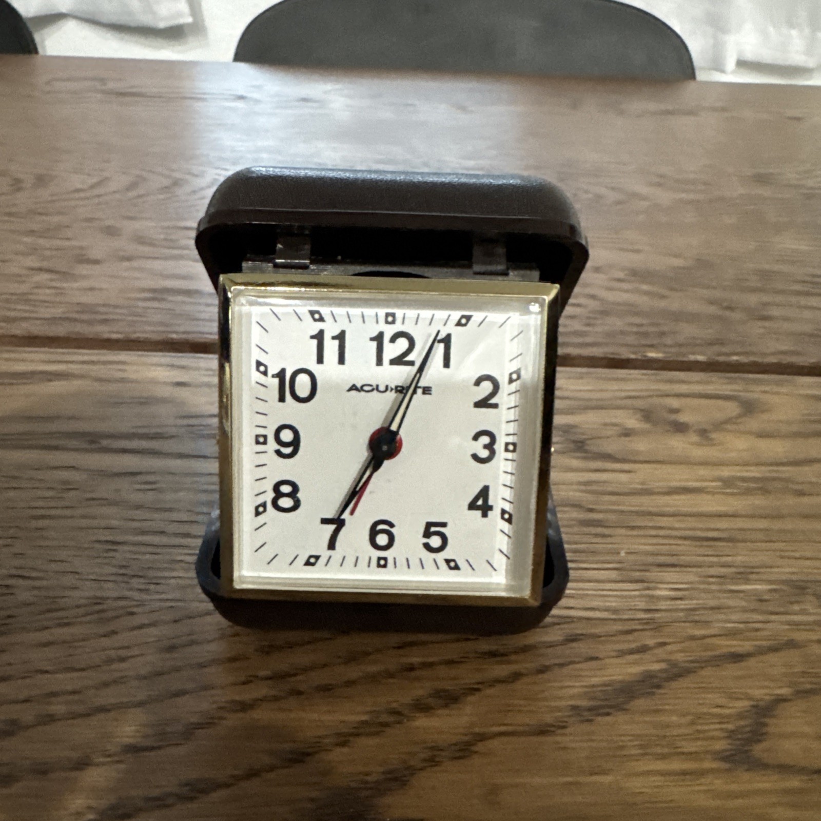 Vintage AcuRite Portable Wind Up Travel Alarm Clock w/Glow in the Dark Features