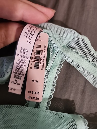 NUEVO CON ETIQUETAS 3 PARES BRAGAS TANGA VICTORIA'S SECRET TALLA MEDIANA $53.50 - Imagen 4 de 15