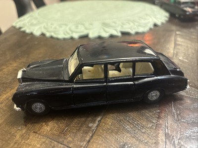 Dinky #152 ROLLS-ROYCE PHANTOM V LIMOUSINE BLACK Meccano Ltd