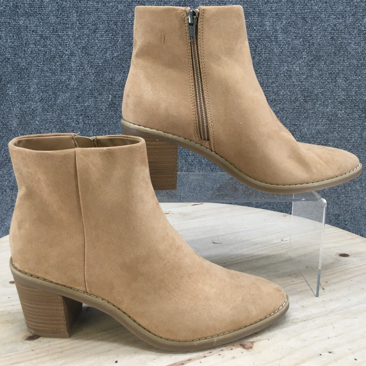 Universal Thread Boots Womens Ankle Booties Brown Pointed Side