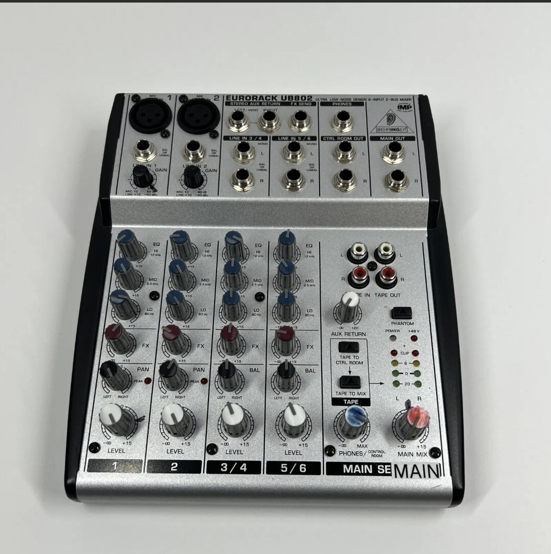 Behringer Eurorack UB802 Ultra Low-Noise 8-Input 2-Bus Mixer Behringer Eurorack UB802 Ultra Low-Noise 8-Input 2-Bus Mixer
