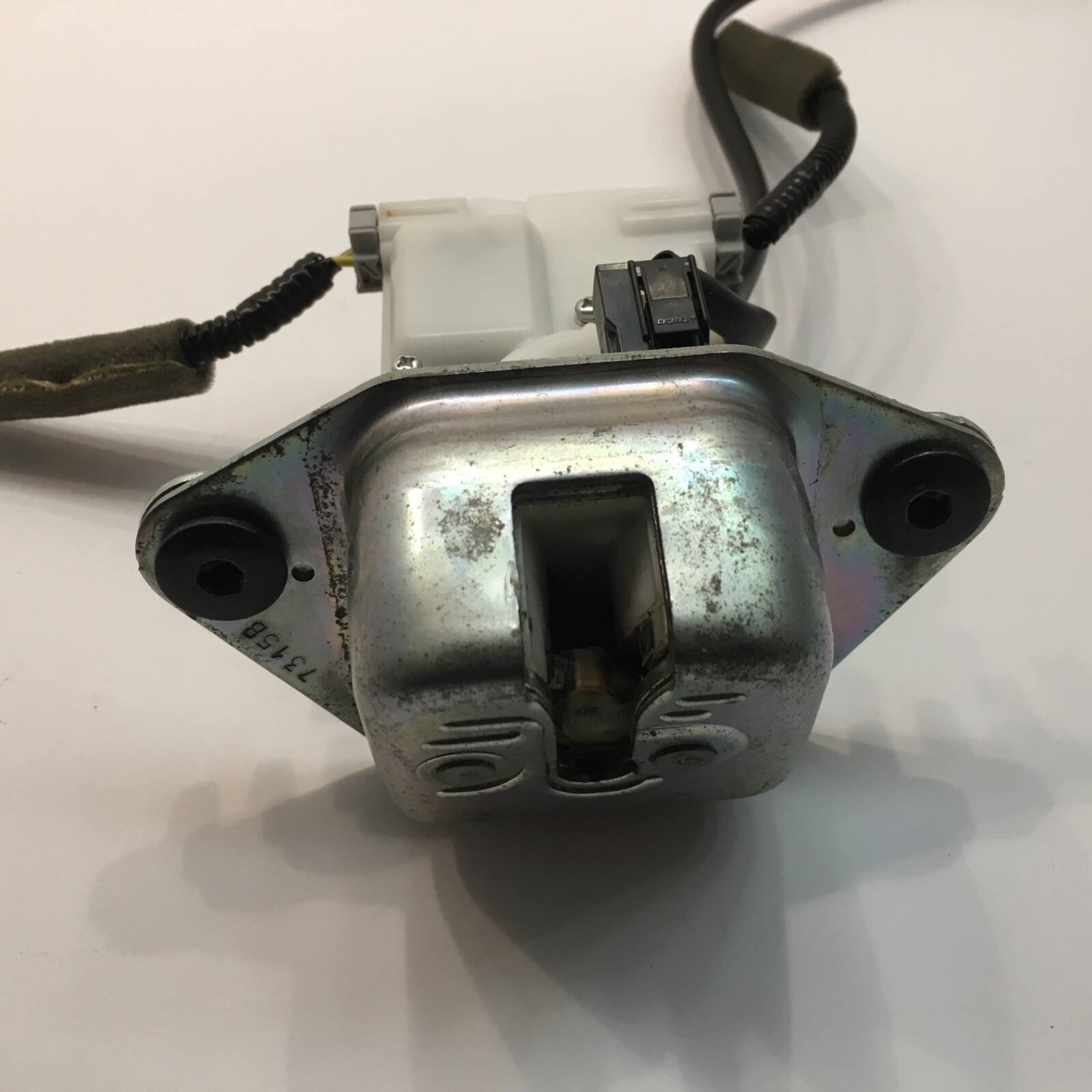 2005 2010 Honda Odyssey Trunk Lid Tailgate Lock Latch Actuator OEM 06